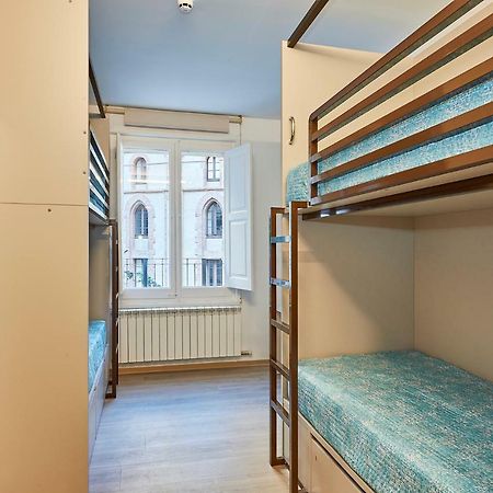Alberg Abat Oliba Monistrol de Montserrat エクステリア 写真 Hostel room in Rome, Italy