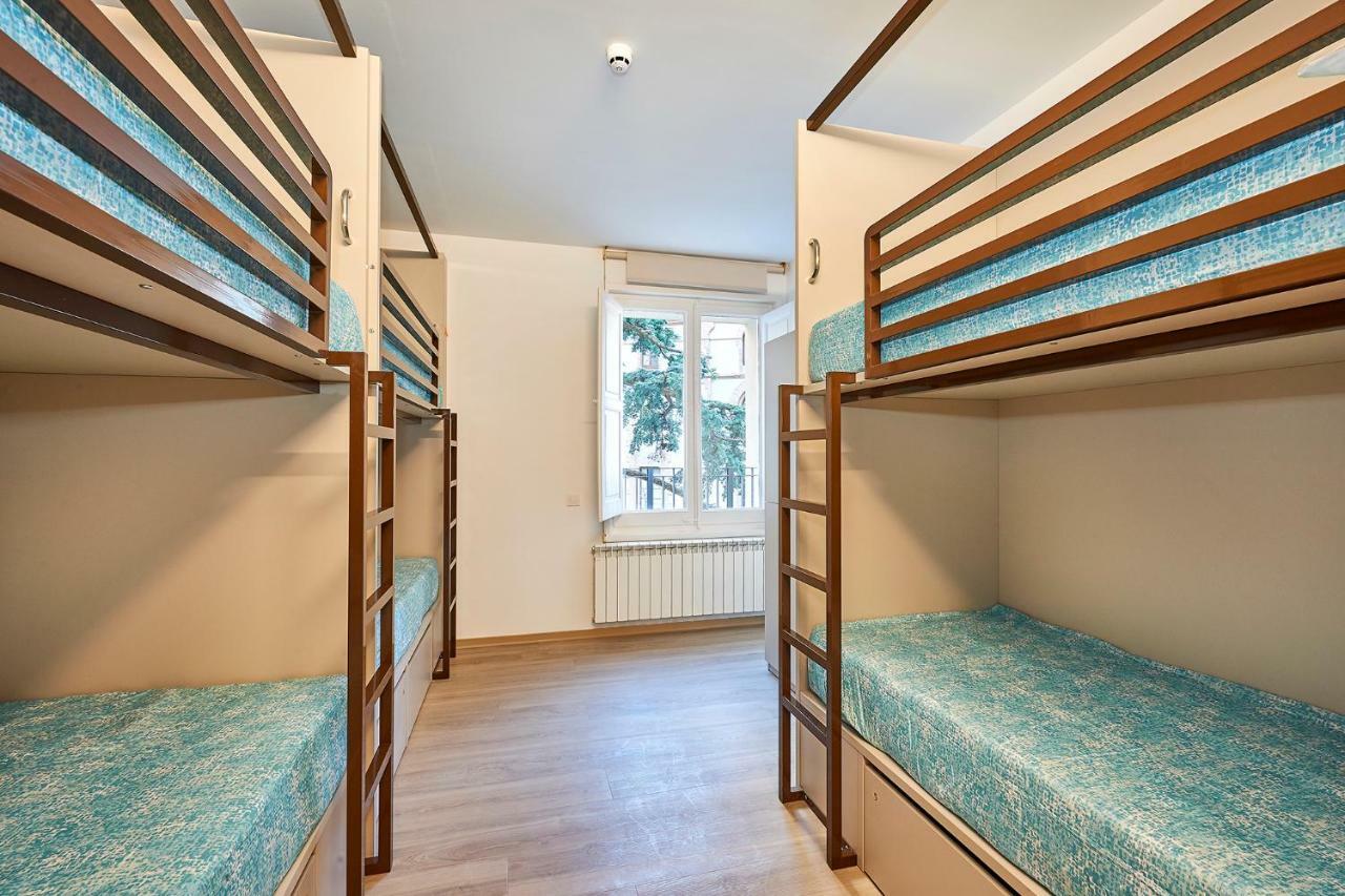 Alberg Abat Oliba Monistrol de Montserrat エクステリア 写真 Hostel in Berlin